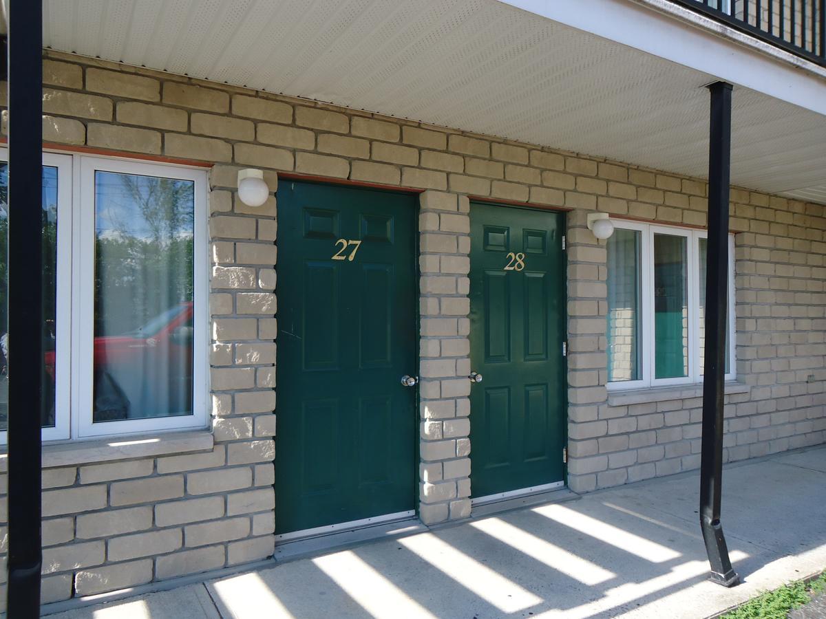 Motel Chateauguay Hull Екстериор снимка